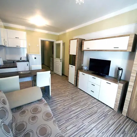 Stamopolu Lux с изглед към морето 프리모르스코