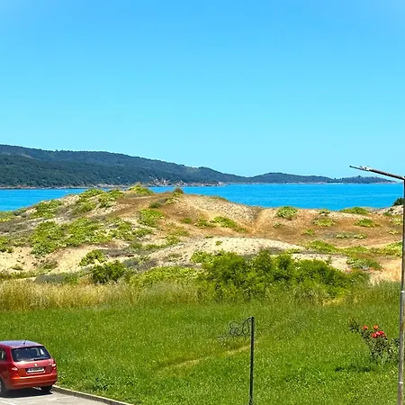 Stamopolu Lux с изглед към морето * 프리모르스코