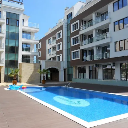 Stamopolu Lux с изглед към морето Primorsko